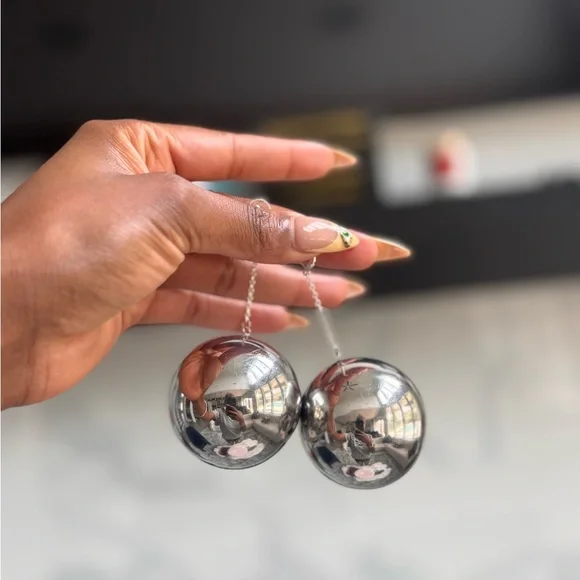 Simon Miller DISCO DROP EARRING IN SILVER - Picture 3 of 6